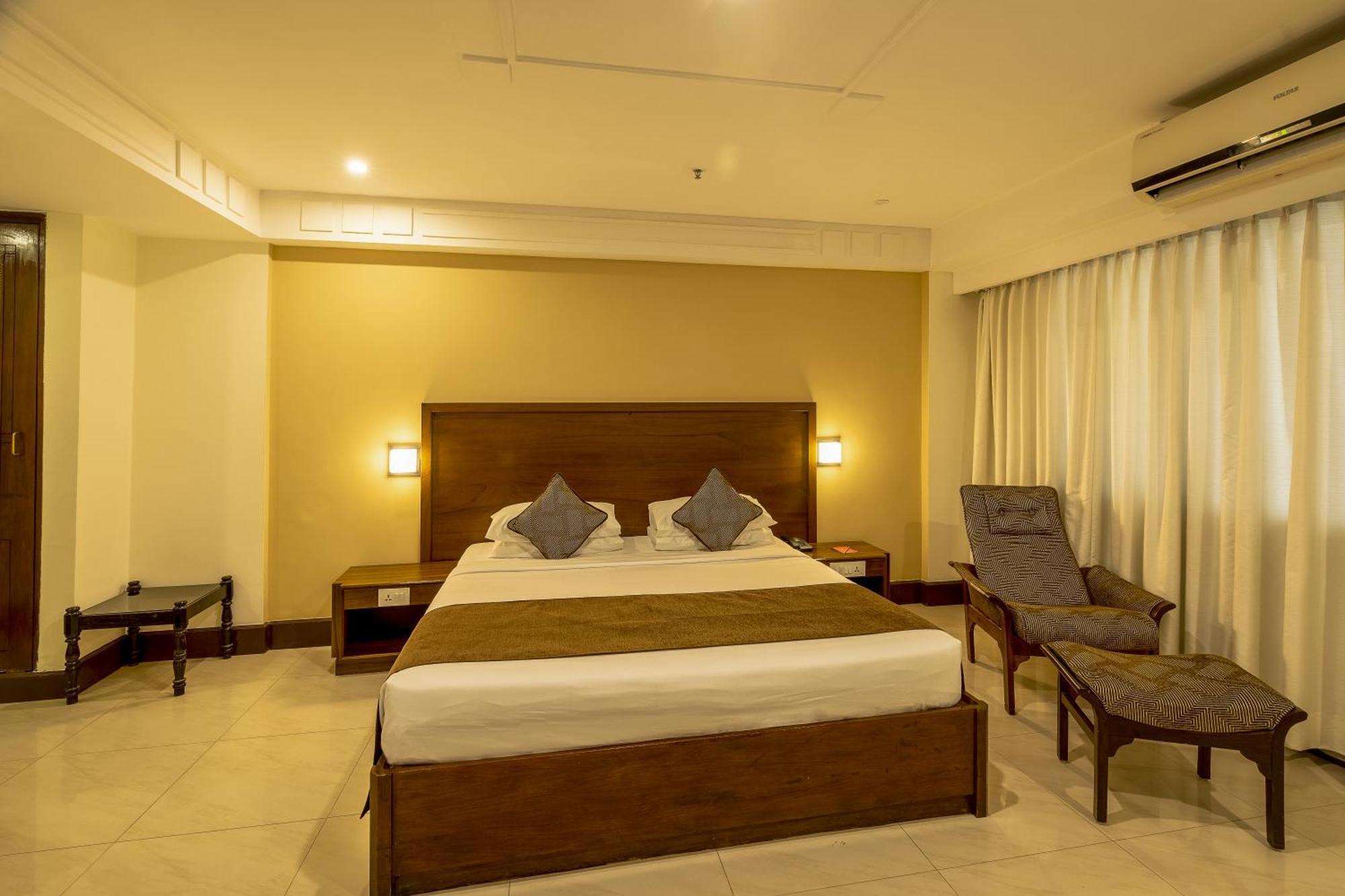 Ivory Tower Hotel Bangalore Bagian luar foto