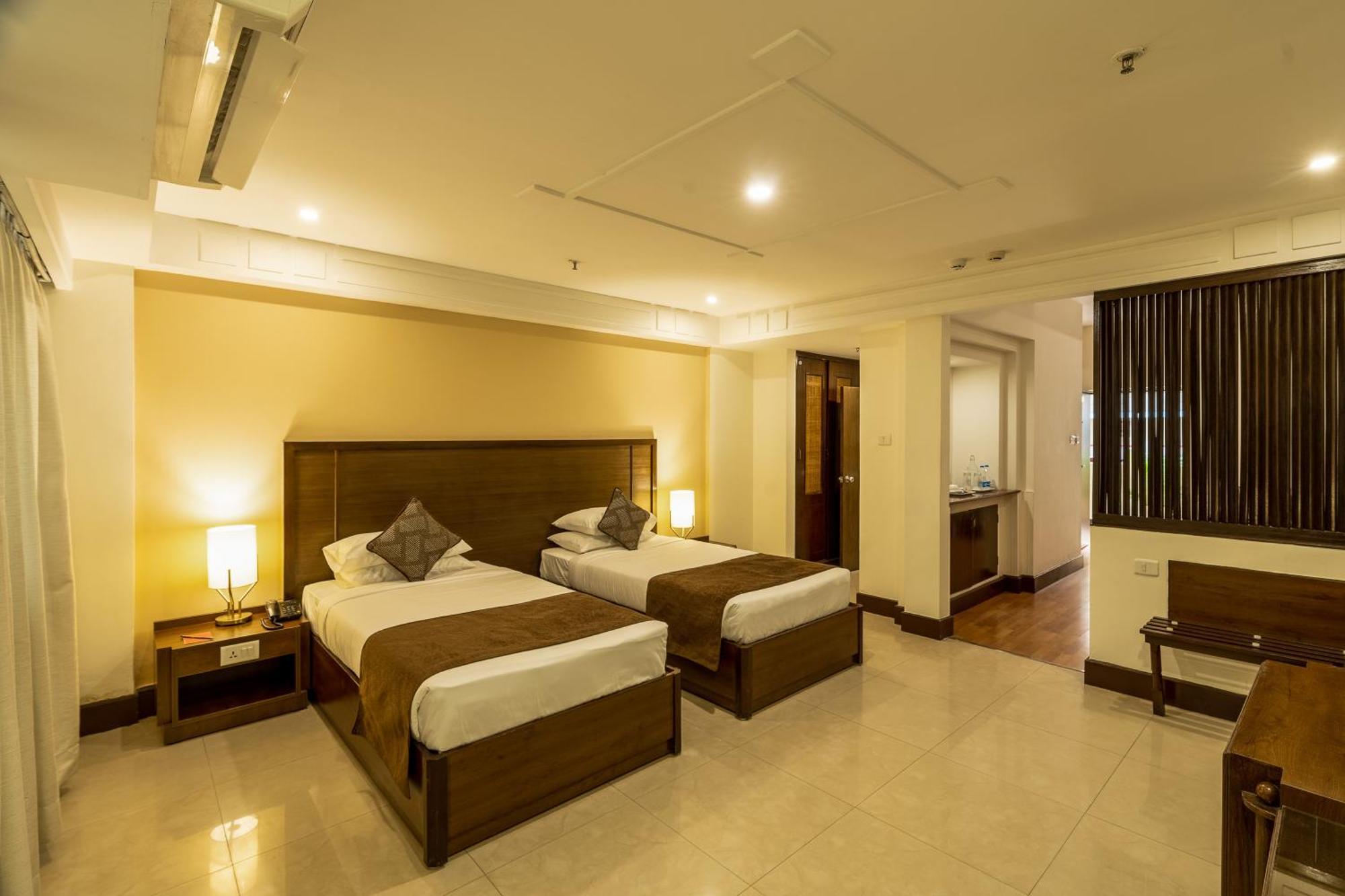 Ivory Tower Hotel Bangalore Bagian luar foto
