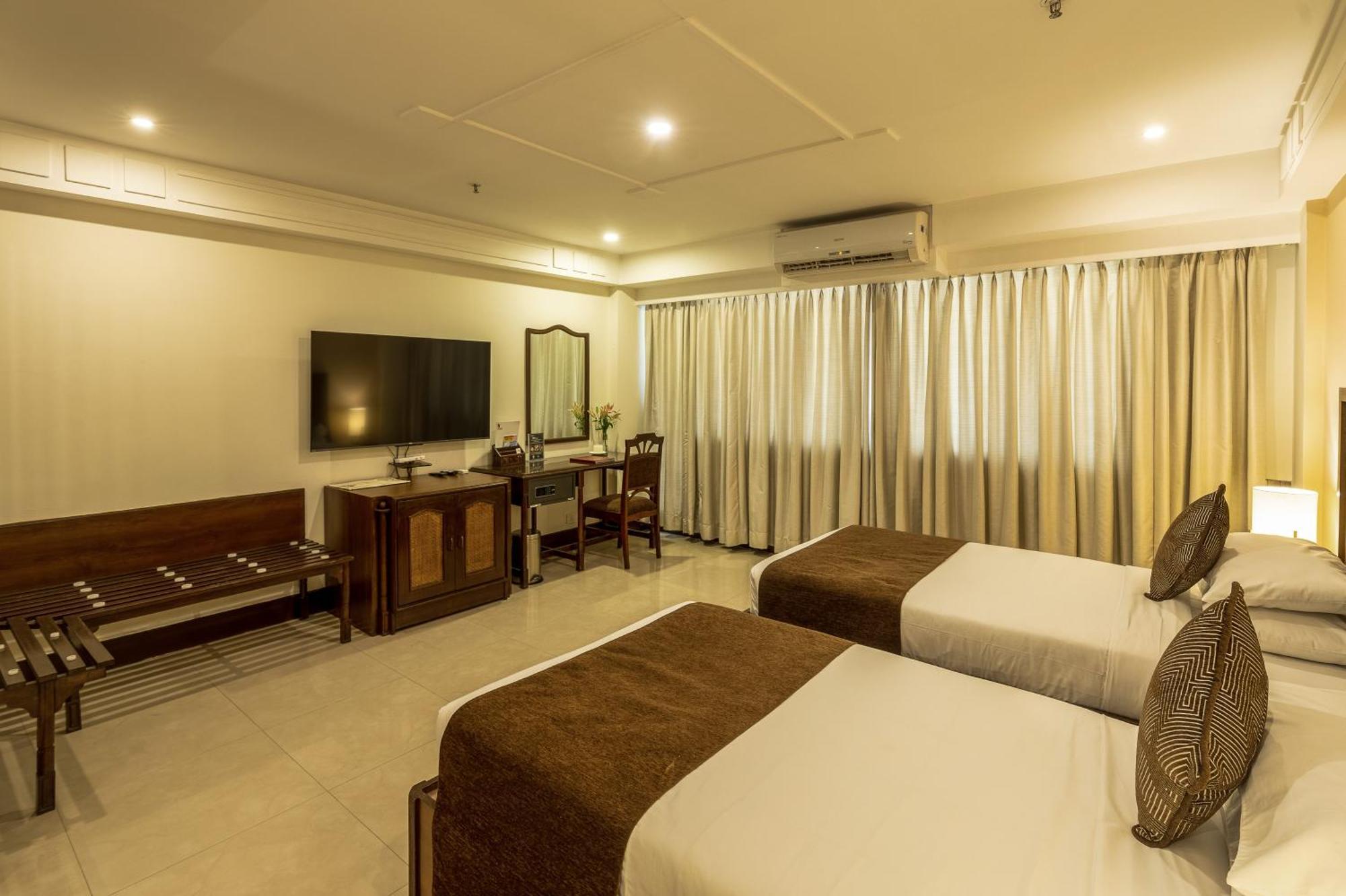 Ivory Tower Hotel Bangalore Bagian luar foto