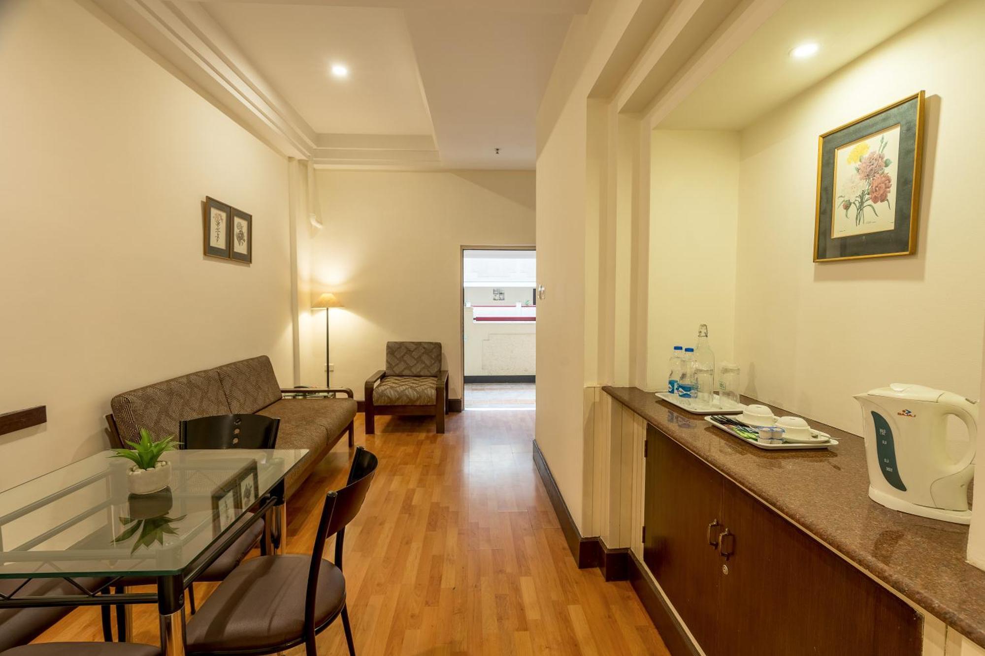 Ivory Tower Hotel Bangalore Bagian luar foto