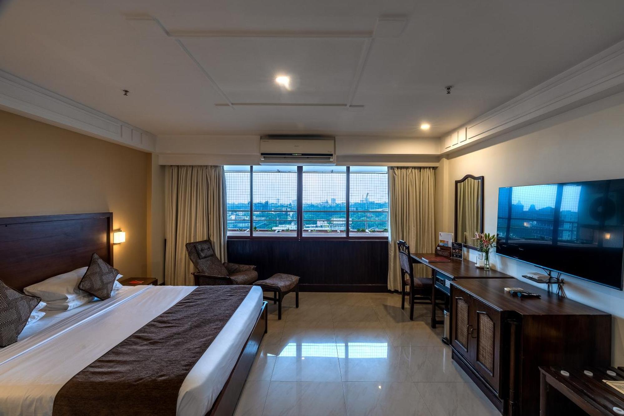 Ivory Tower Hotel Bangalore Bagian luar foto