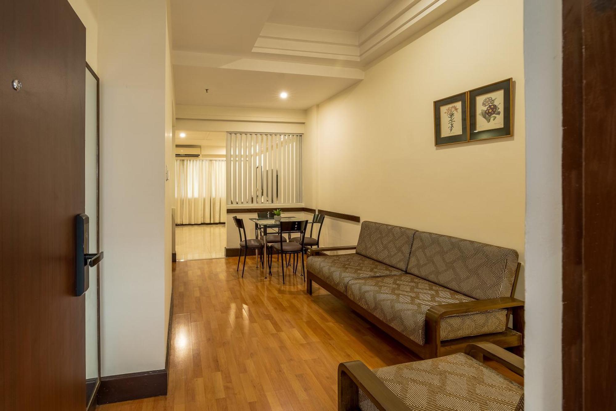 Ivory Tower Hotel Bangalore Bagian luar foto